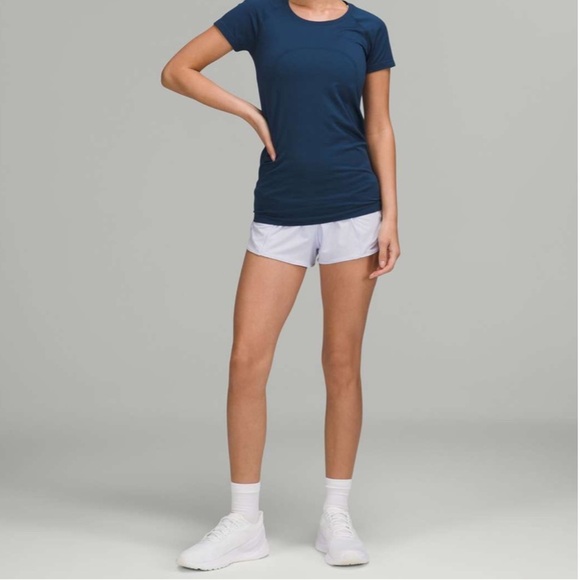 NWT Lululemon Hotty Hot Low Rise 2.5" with liner- SIZE 12 in color PASTEL BLUE - Picture 5 of 6